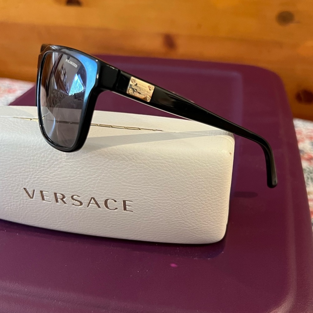 Versace sunglasses - Picture 3 of 6